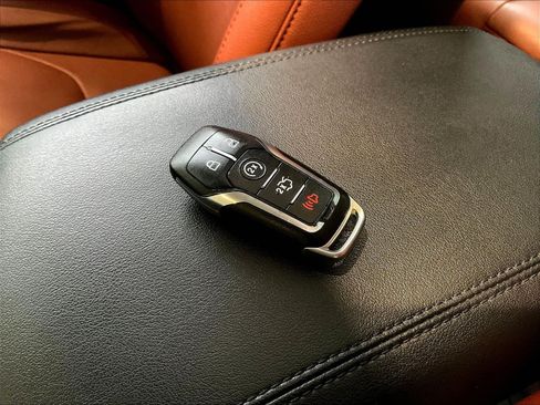 Used 2015 Ford Edge Titanium w/ Equipment Group 302A FWD image 32