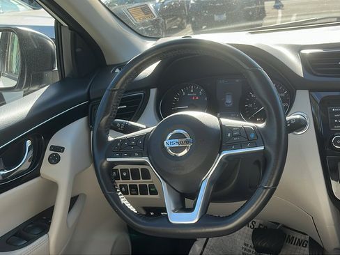 Used 2019 Nissan Rogue Sport SL w/ Premium Package image 23
