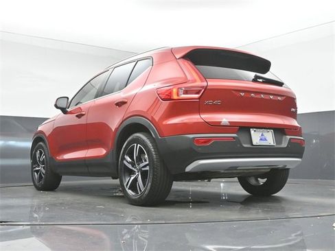 Used 2023 Volvo XC40 B5 Plus w/ Driver Assist Package image 40