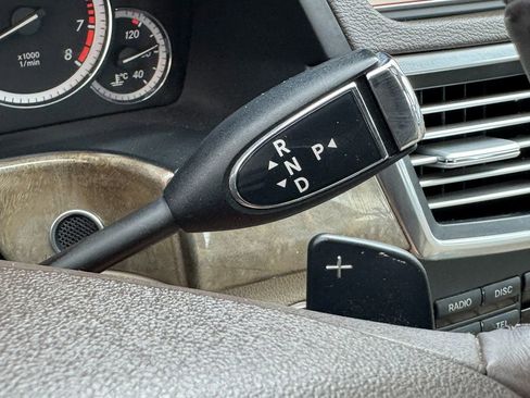 Used 2011 Mercedes-Benz E 550 Sedan image 47