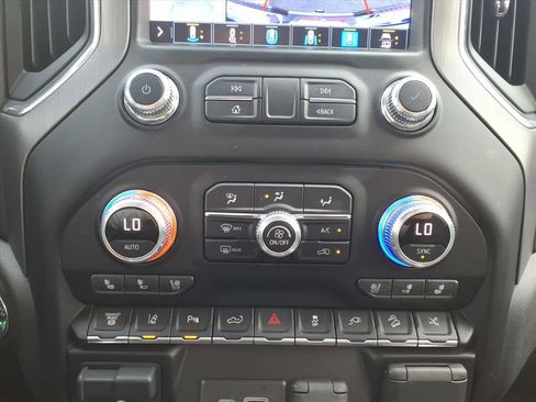 Used 2023 GMC Sierra 2500 Denali w/ Denali Black Diamond Edition image 22