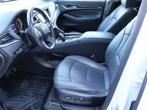Used 2021 Buick Enclave Essence image 43