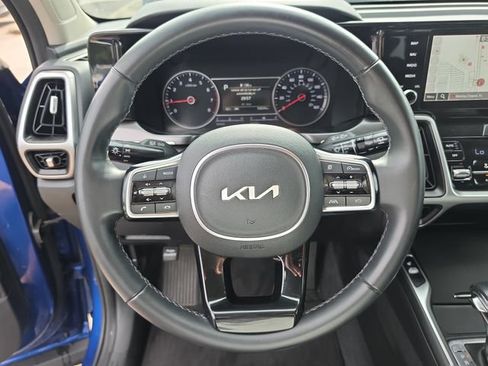 Used 2022 Kia Sorento S FWD image 29