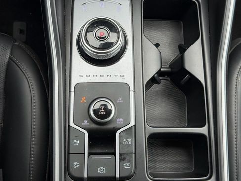 Used 2022 Kia Sorento S AWD/4WD image 17