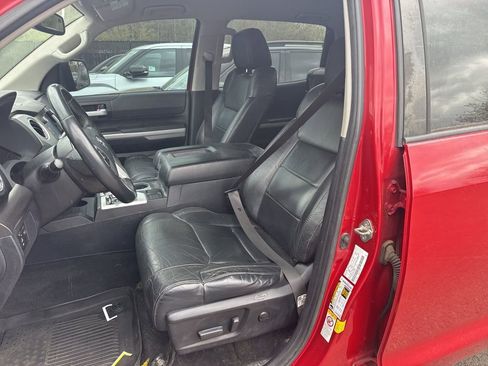 Used 2020 Toyota Tundra SR5 w/ SR5 Leather Package image 8