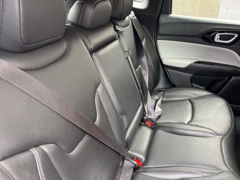Used 2025 Jeep Compass Limited AWD/4WD image 26