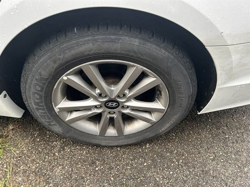 Used 2017 Hyundai Sonata SE FWD image 28