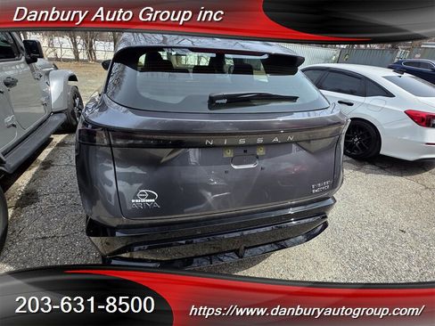 Used 2024 Nissan Ariya AWD image 3