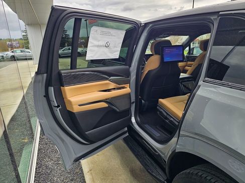 New 2026 Cadillac Escalade IQ Sport 2 AWD/4WD image 16