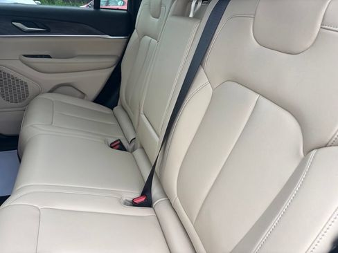Certified 2023 Jeep Grand Cherokee Limited AWD/4WD image 29