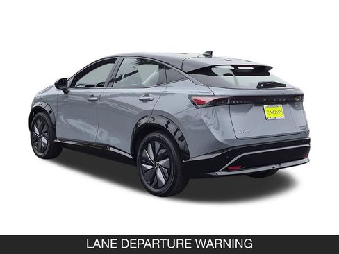 Used 2024 Nissan Ariya AWD image 9