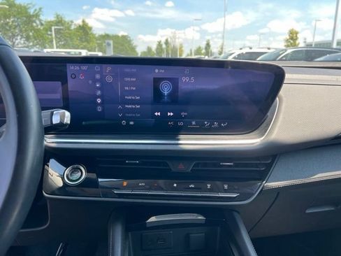 Used 2024 Buick Envision Preferred AWD/4WD image 17