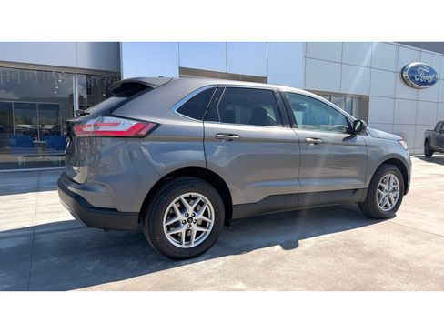 Used 2024 Ford Edge SEL w/ Cargo Accessory Package AWD/4WD image 7