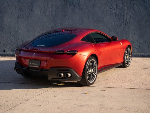 Used 2024 Ferrari Roma image 7