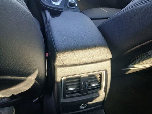 Used 2017 BMW 330i Sedan w/ Driver Assistance Package image 29