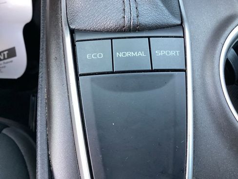 Used 2024 Toyota Camry LE image 27