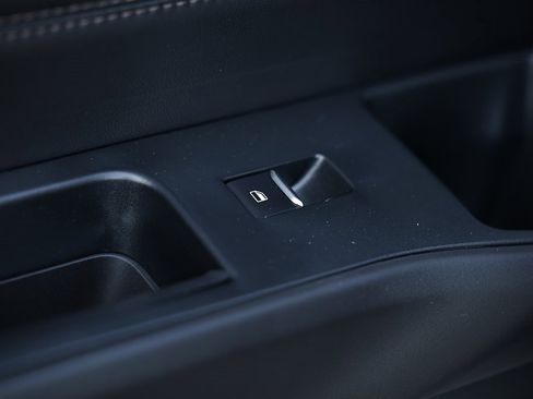 Used 2020 Ford Explorer Platinum w/ Premium Technology Package image 24