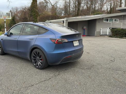 Used 2022 Tesla Model Y Performance AWD/4WD image 4