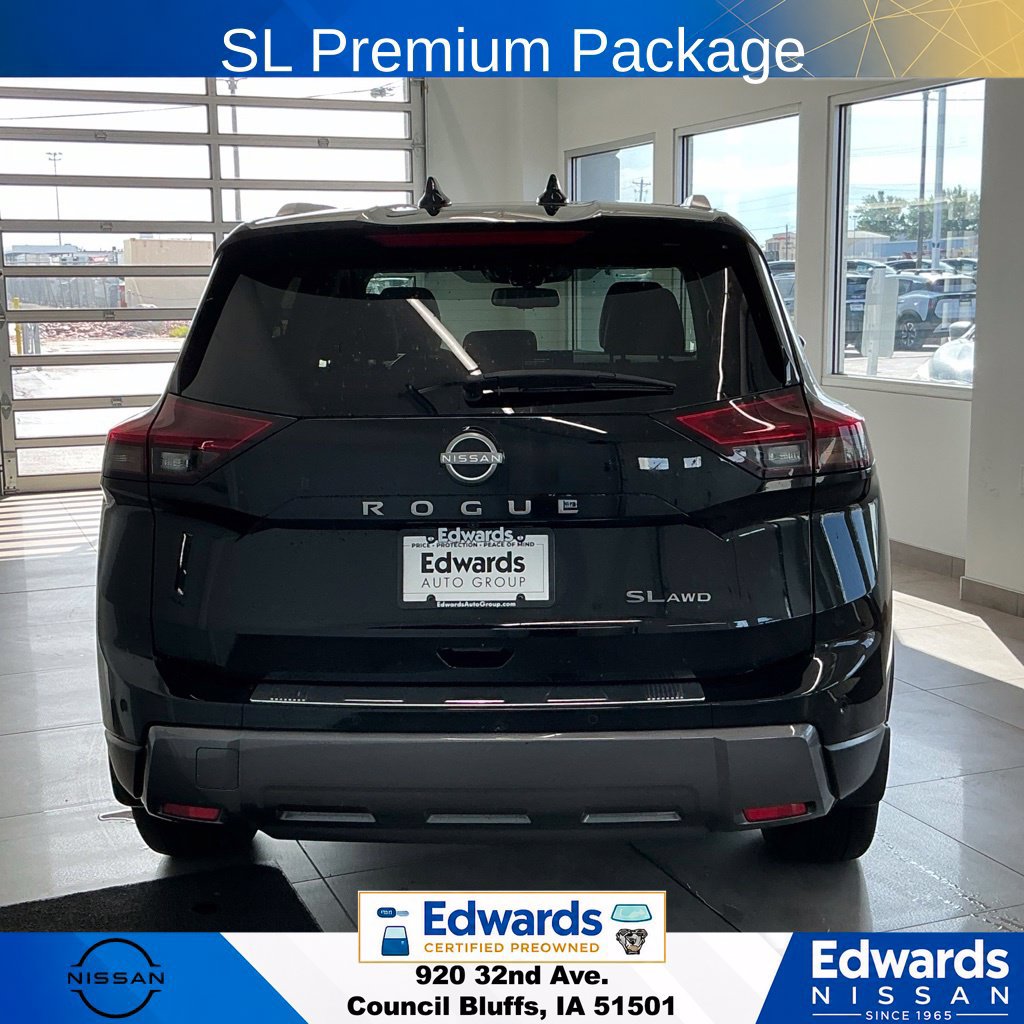 Used 2025 Nissan Rogue SL w/ Tech Package AWD/4WD image 8