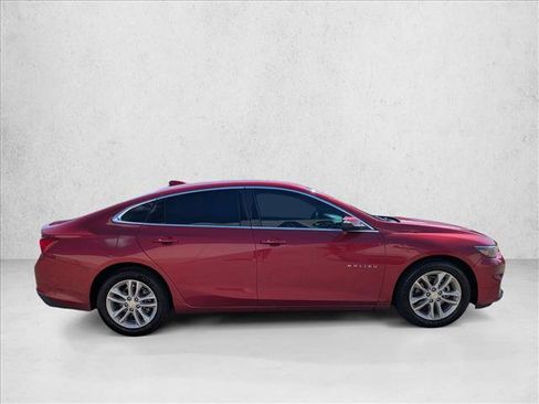 Used 2016 Chevrolet Malibu LT w/ Leather Package FWD image 4