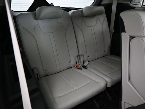Used 2025 Kia Sorento S w/ Panoramic Sunroof Package FWD image 43