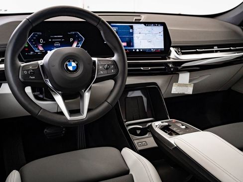 New 2026 BMW X1 xDrive28i w/ Convenience Package AWD/4WD image 4