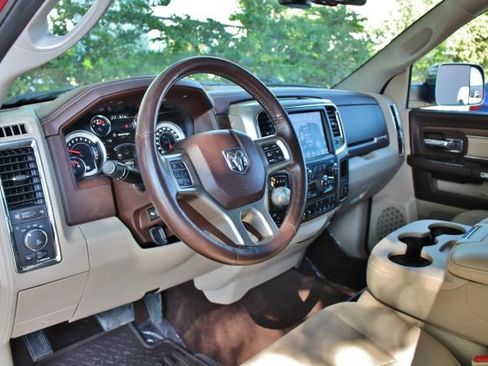 Used 2018 RAM 1500 Laramie image 11