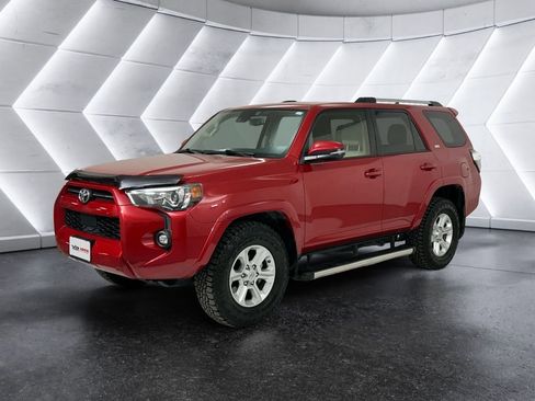 Used 2021 Toyota 4Runner SR5 Premium image 3