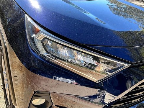 Used 2021 Toyota RAV4 XLE image 29