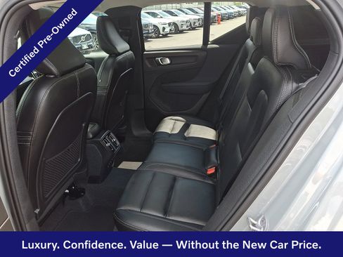 Certified 2024 Volvo XC40 B5 Ultimate w/ Protection Package Premier AWD/4WD image 11