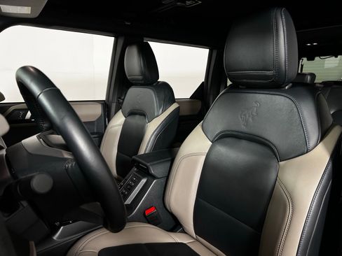 Used 2024 Ford Bronco Wildtrak image 13