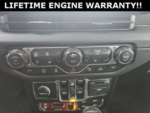 New 2026 Jeep Gladiator Mojave image 28