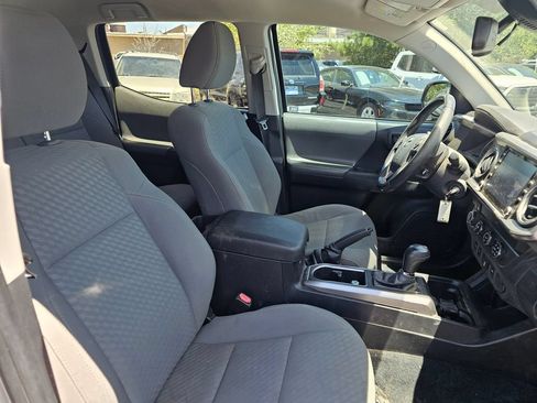 Used 2020 Toyota Tacoma SR5 w/ Technology Package AWD/4WD image 18