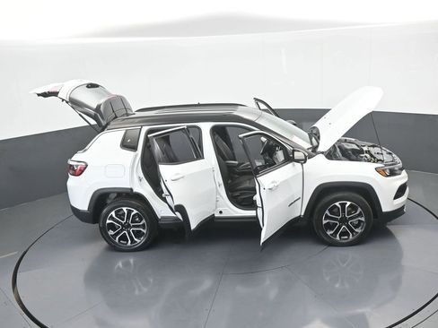 Used 2023 Jeep Compass Limited image 67