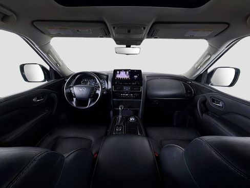 Used 2024 INFINITI QX80 Luxe AWD/4WD image 9