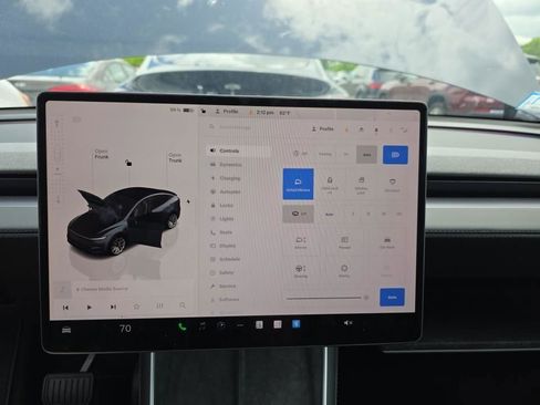 Used 2026 Tesla Model Y AWD image 13