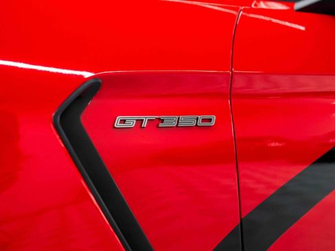 Used 2017 Ford Mustang Shelby GT350R w/ GT350R Equipment Group 920A RWD image 31