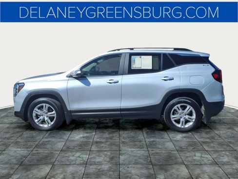 Used 2022 GMC Terrain SLE w/ Driver Convenience Package AWD/4WD image 6