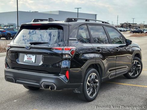 Used 2025 Subaru Forester Limited image 7