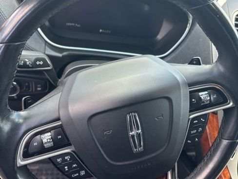 Used 2020 Lincoln Nautilus Reserve w/ Equipment Group 202A AWD/4WD image 8