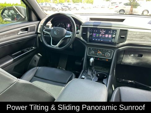 Used 2020 Volkswagen Atlas Cross Sport SE w/ Panoramic Sunroof Package FWD image 9