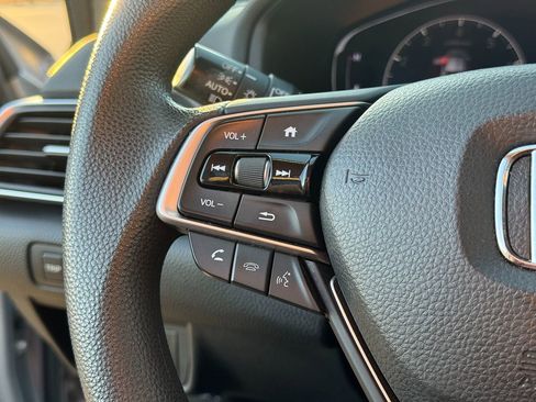 Used 2019 Honda Accord EX image 36