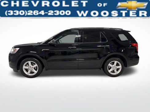 Used 2018 Ford Explorer FWD image 2