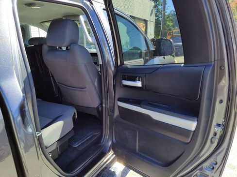 Used 2017 Toyota Tundra SR5 image 16