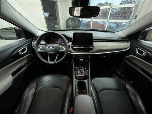 Used 2022 Jeep Compass Latitude image 22