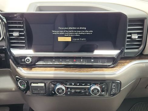New 2026 GMC Sierra 1500 SLE w/ Max Trailering Package AWD/4WD image 26