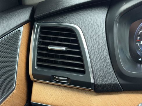 Used 2022 Volvo XC90 T6 Momentum w/ Climate Package image 30