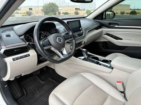 Certified 2021 Nissan Altima 2.5 Platinum AWD/4WD image 11