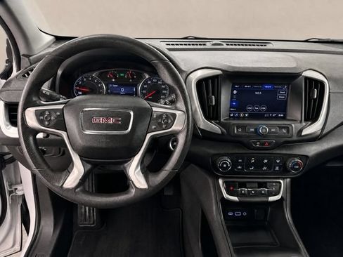 Used 2024 GMC Terrain SLE FWD image 17