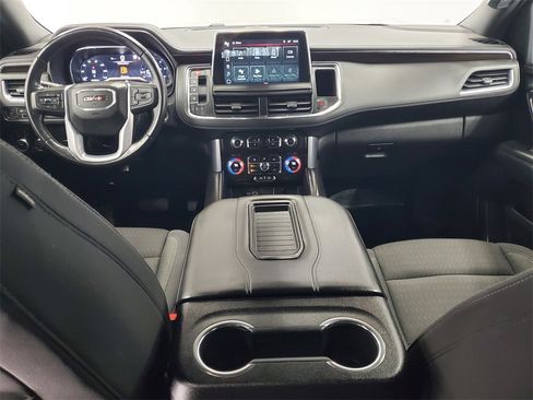 Used 2022 GMC Yukon XL SLE image 5